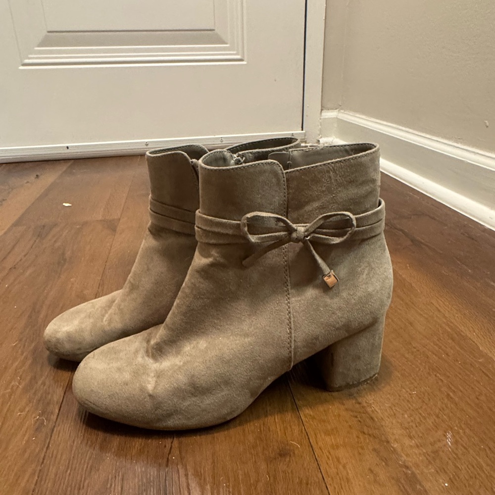 Kelly & Katie Taupe Suede Ankle Boots with Bow Accent
